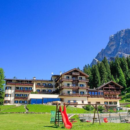 Hotel San Martino San Martino Di Castrozza Exterior photo